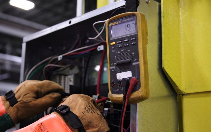 Elektrisk säkerhet - när och varför du bör göra en genomgång av din installation